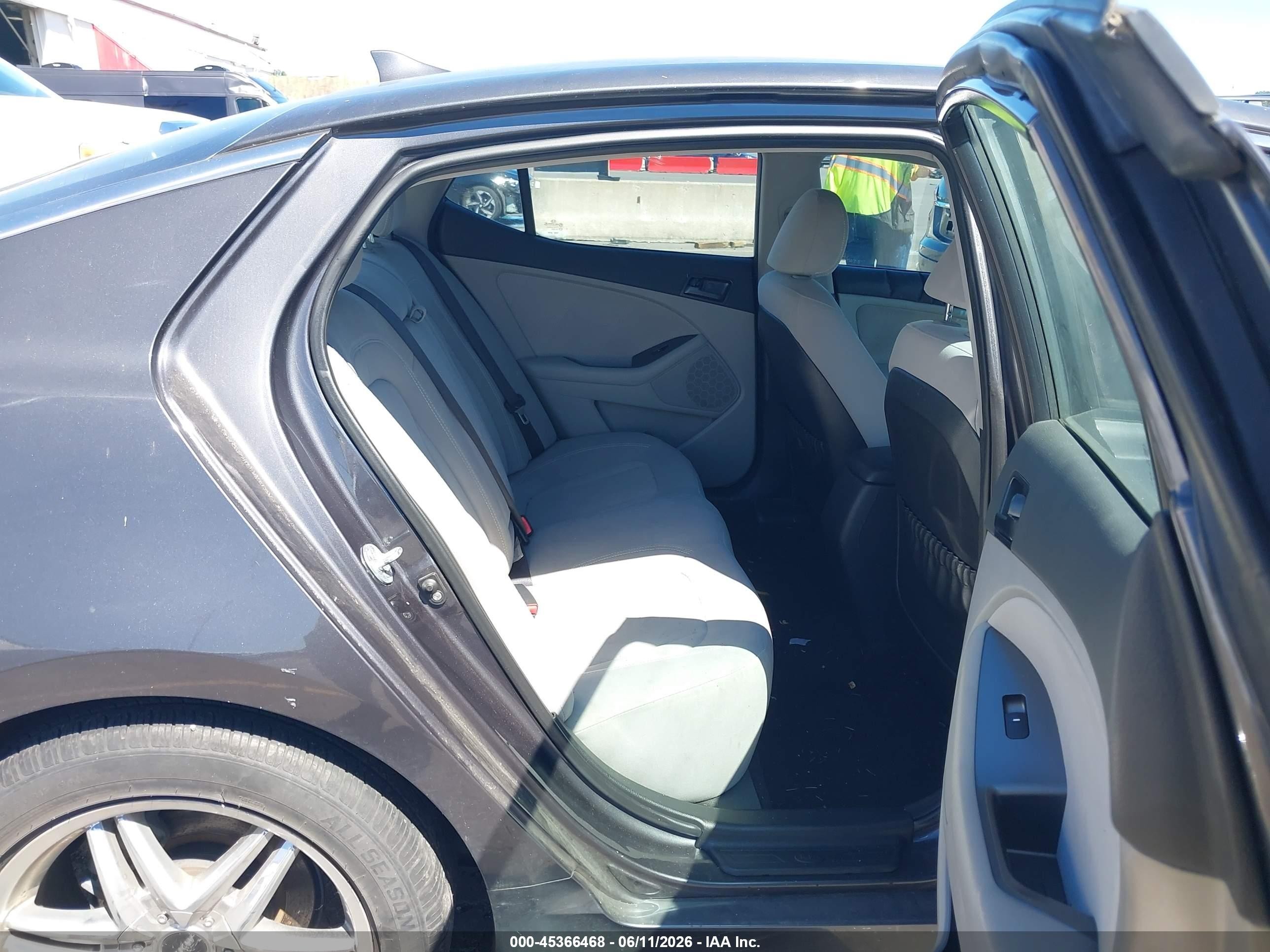 2011 Kia Optima Lx Gray vin: KNAGM4A7XB5069772