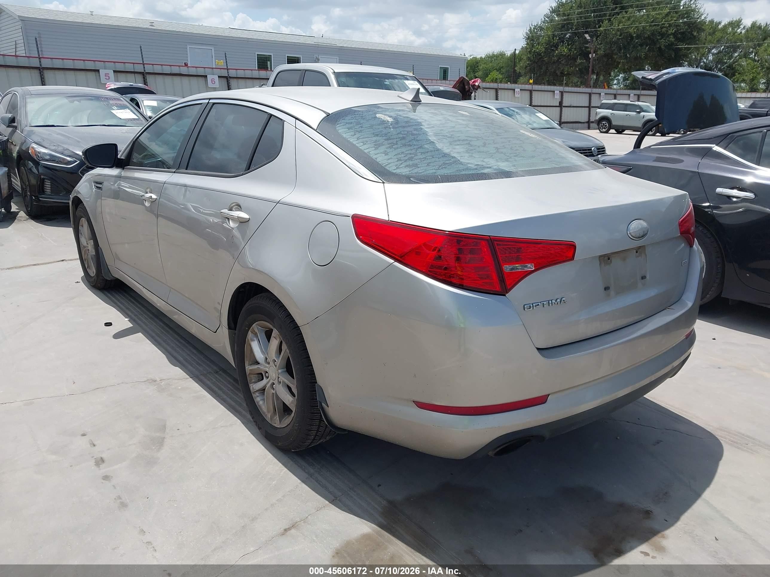 2013 Kia Optima Lx Серебряный vin: KNAGM4A7XD5376149