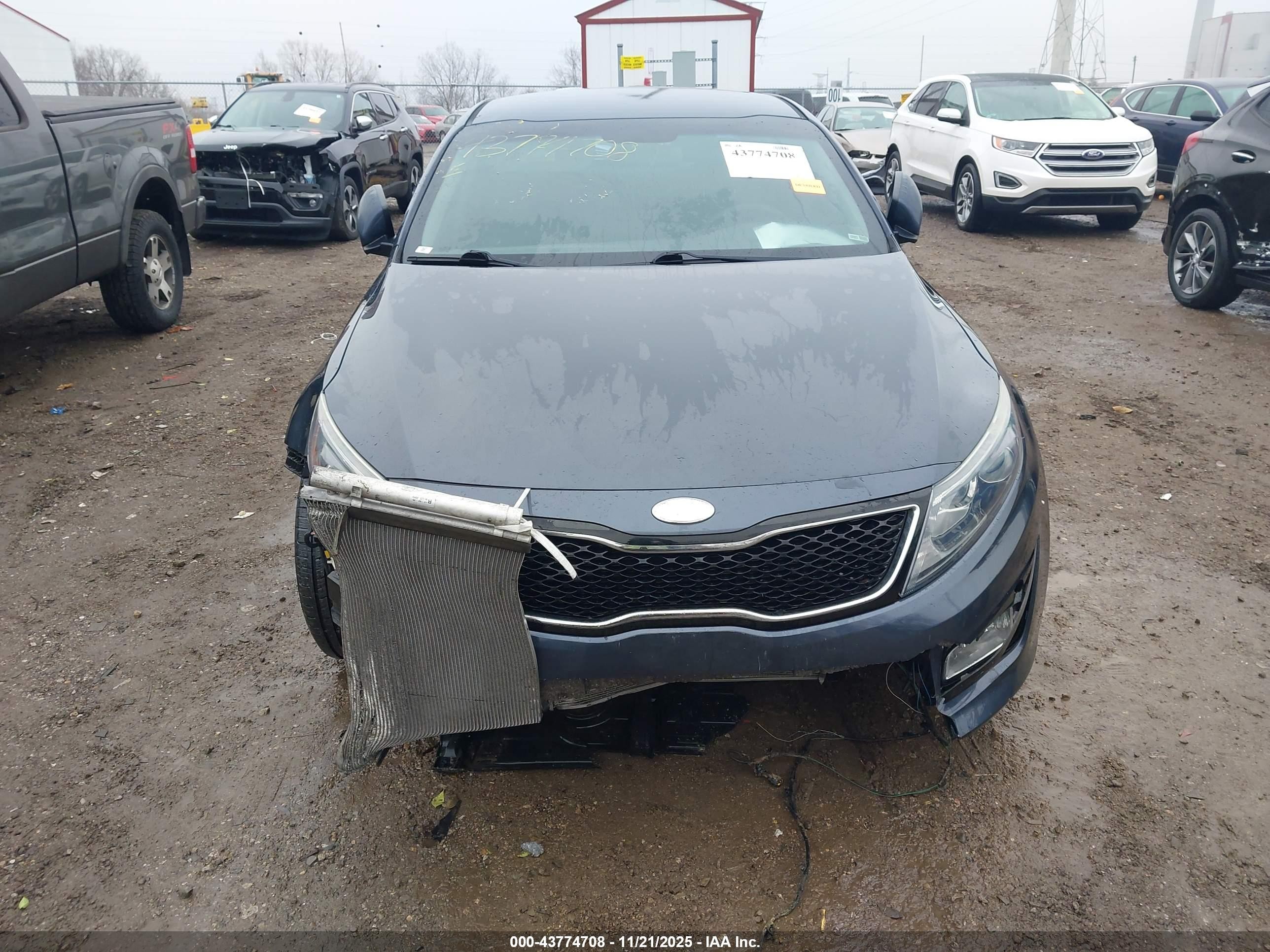 2015 Kia Optima Lx Синий vin: KNAGM4A7XF5555522