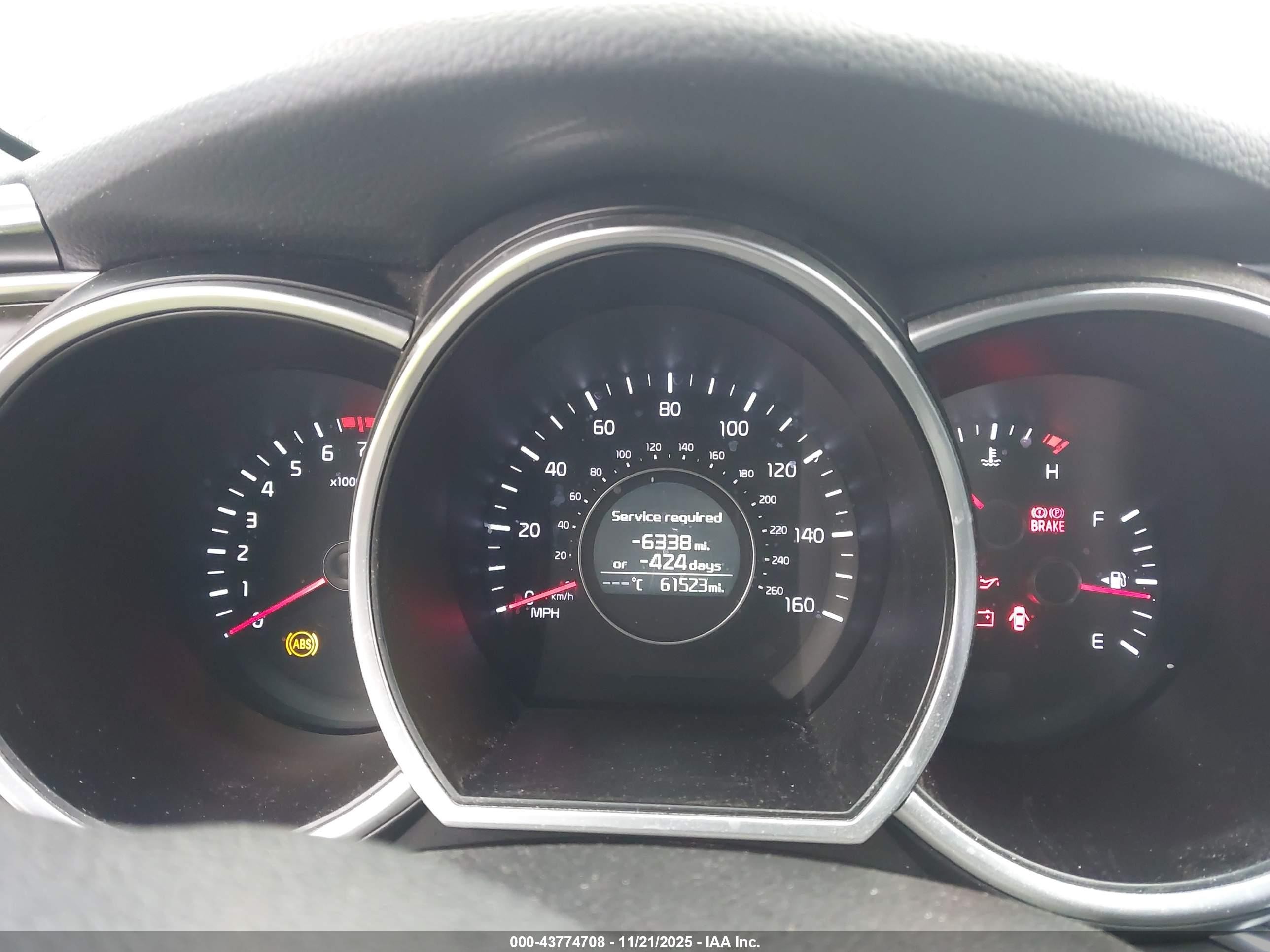2015 Kia Optima Lx Синий vin: KNAGM4A7XF5555522