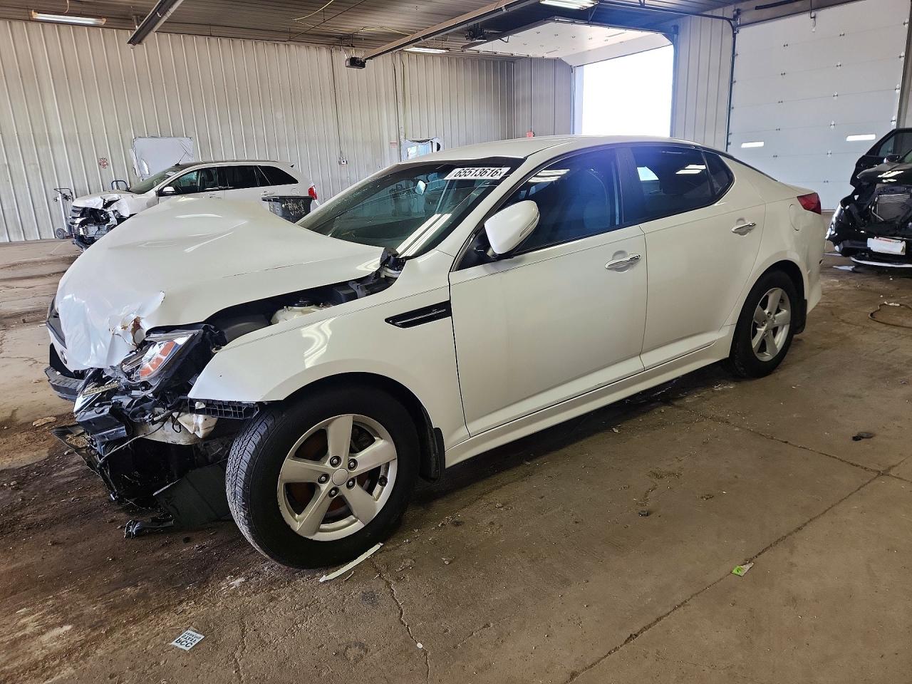 2015 Kia Optima Lx White vin: KNAGM4A7XF5601396