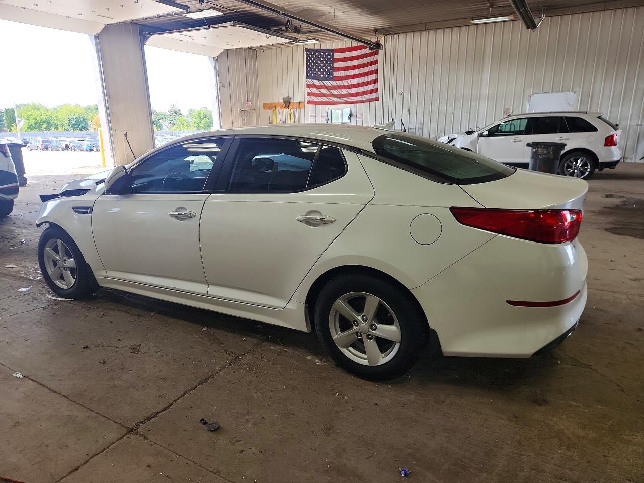 2015 Kia Optima Lx White vin: KNAGM4A7XF5601396