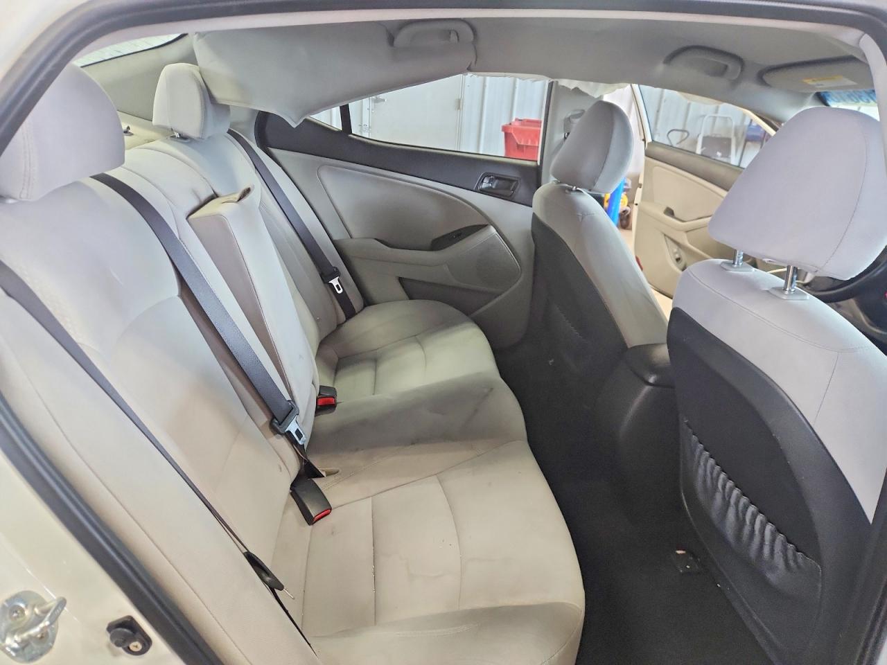 2015 Kia Optima Lx White vin: KNAGM4A7XF5601396