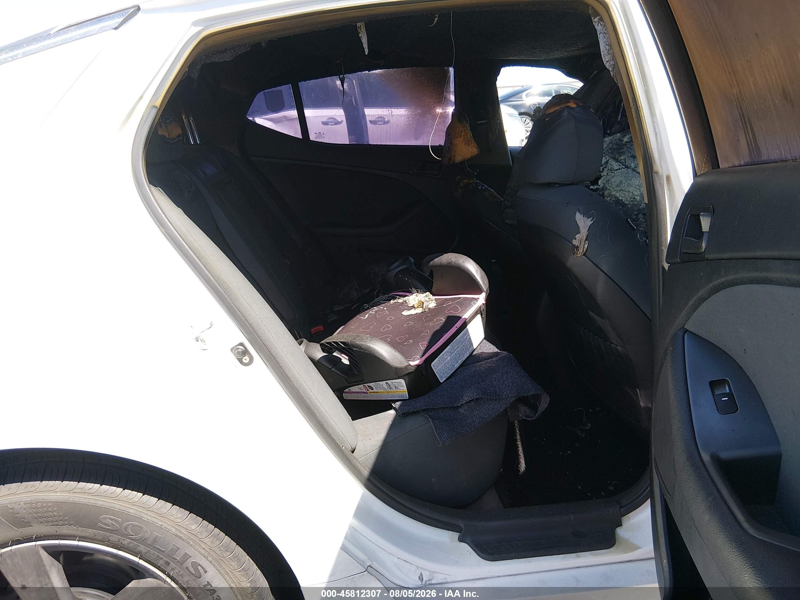 2015 Kia Optima Lx Белый vin: KNAGM4A7XF5643129