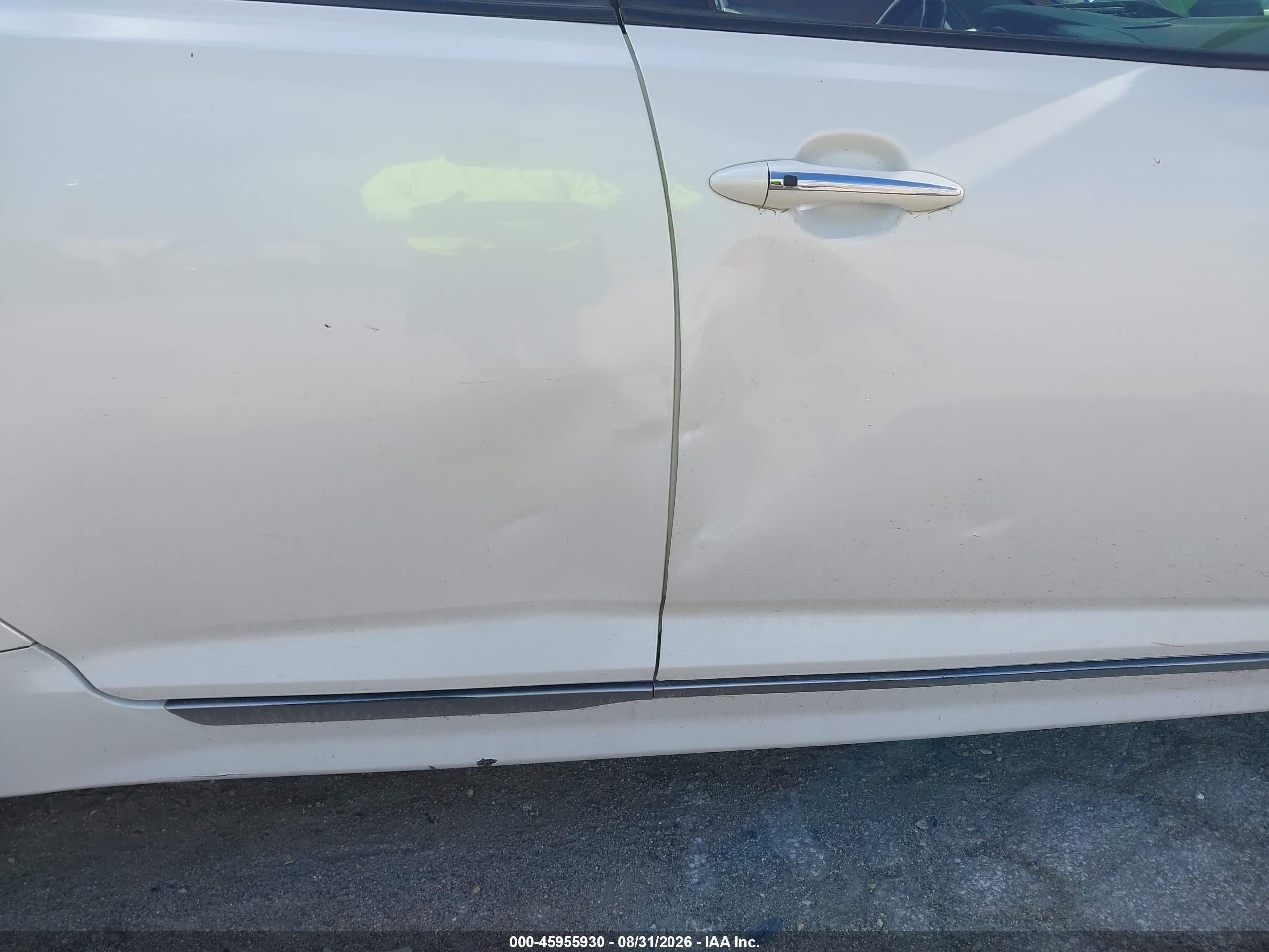 2012 Kia Optima Hybrid Ex White vin: KNAGM4AD2C5009458
