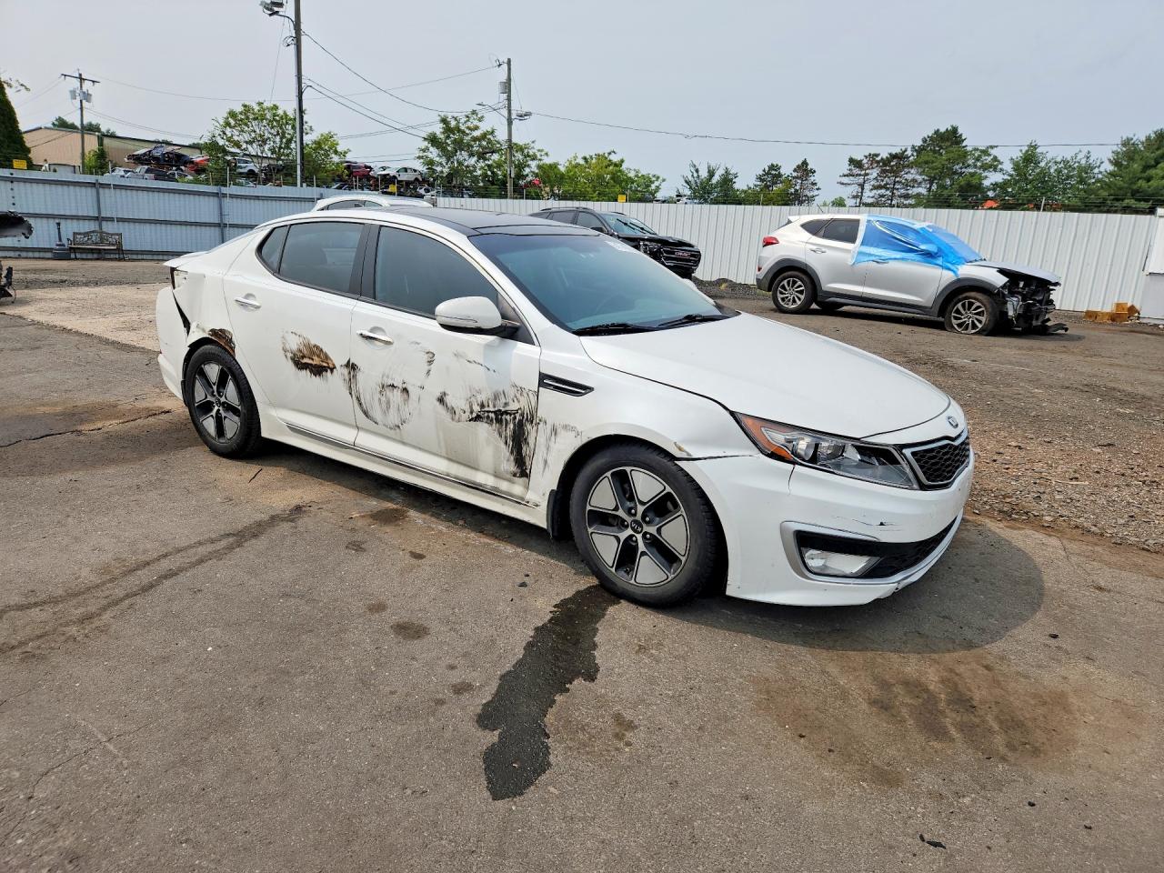 2012 Kia Optima Hybrid White vin: KNAGM4AD2C5032027