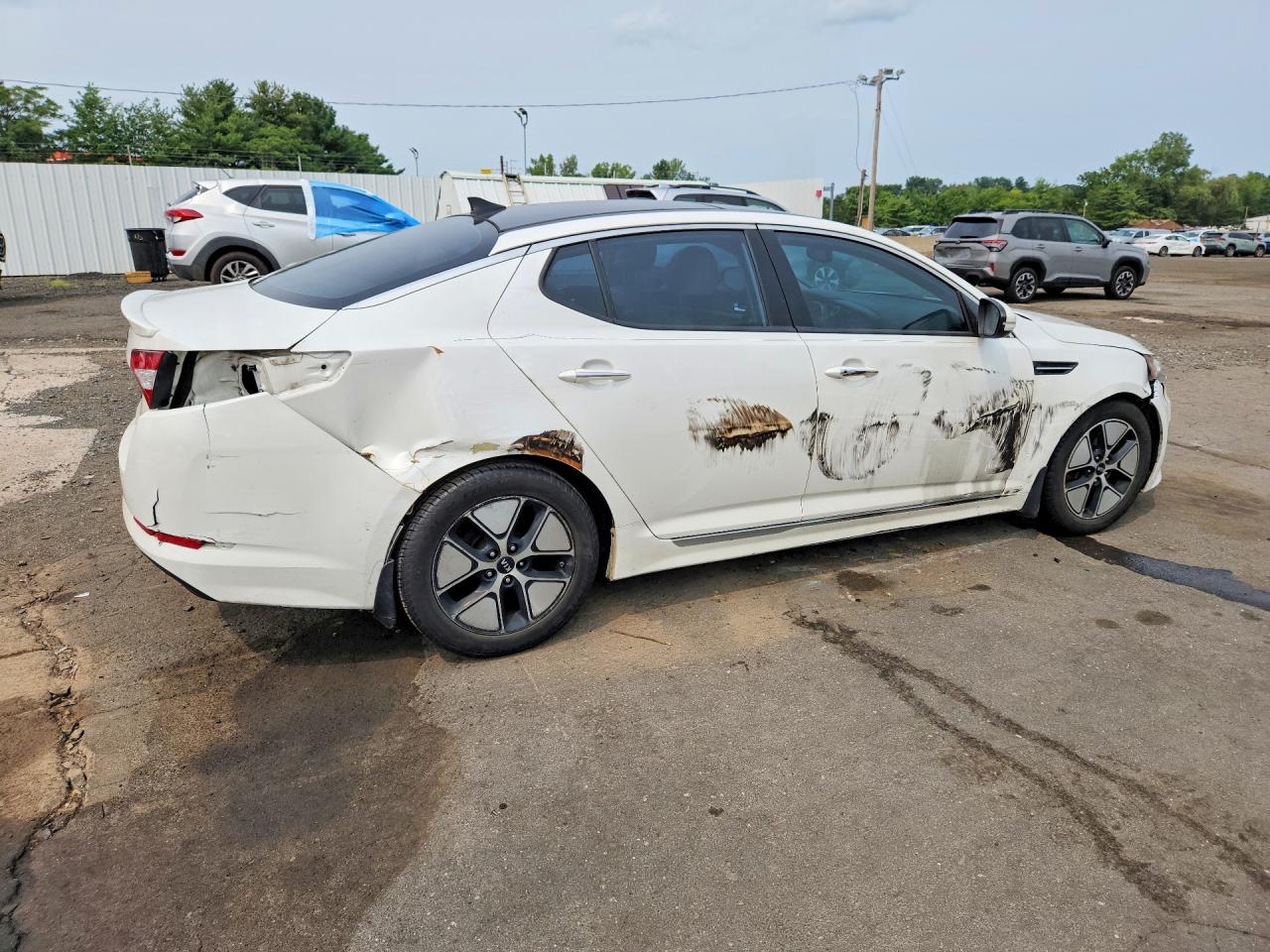 2012 Kia Optima Hybrid White vin: KNAGM4AD2C5032027