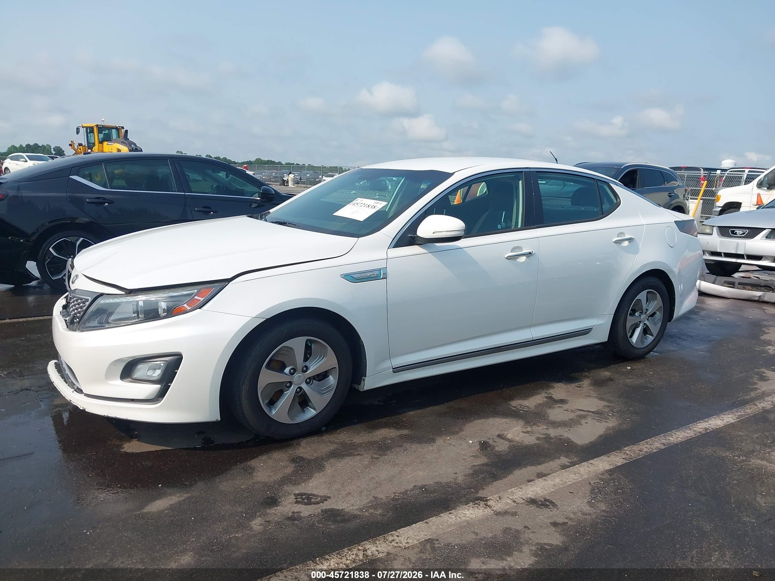 2015 Kia Optima Hybrid   White vin: KNAGM4AD2F5089588