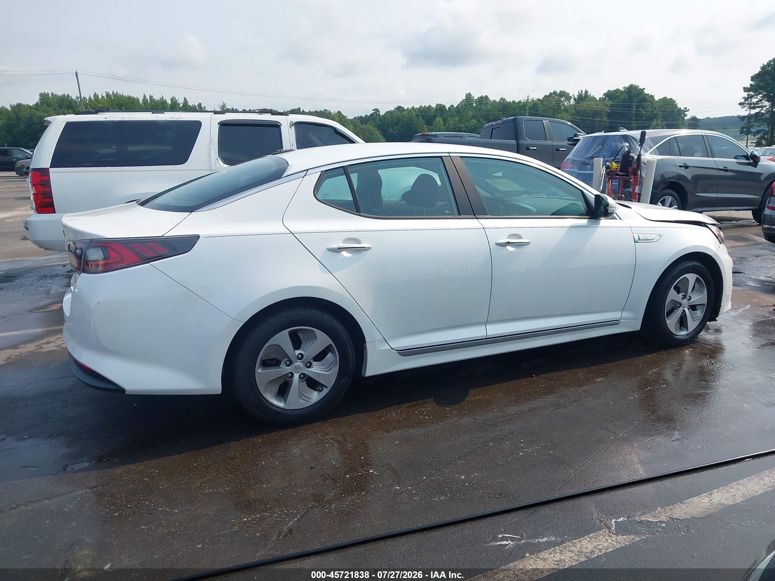 2015 Kia Optima Hybrid   White vin: KNAGM4AD2F5089588
