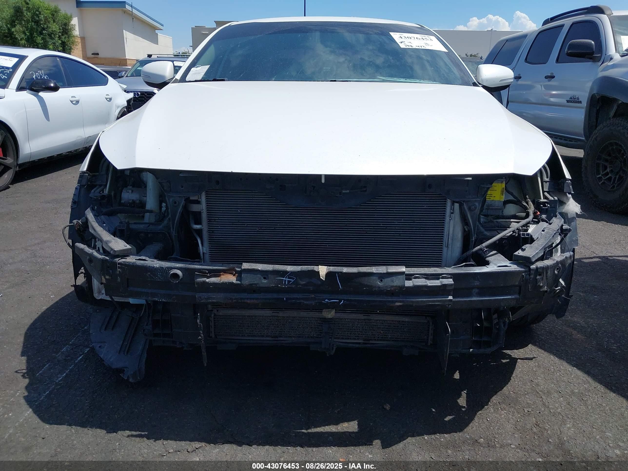 2015 Kia Optima Hybrid   White vin: KNAGM4AD3F5080687