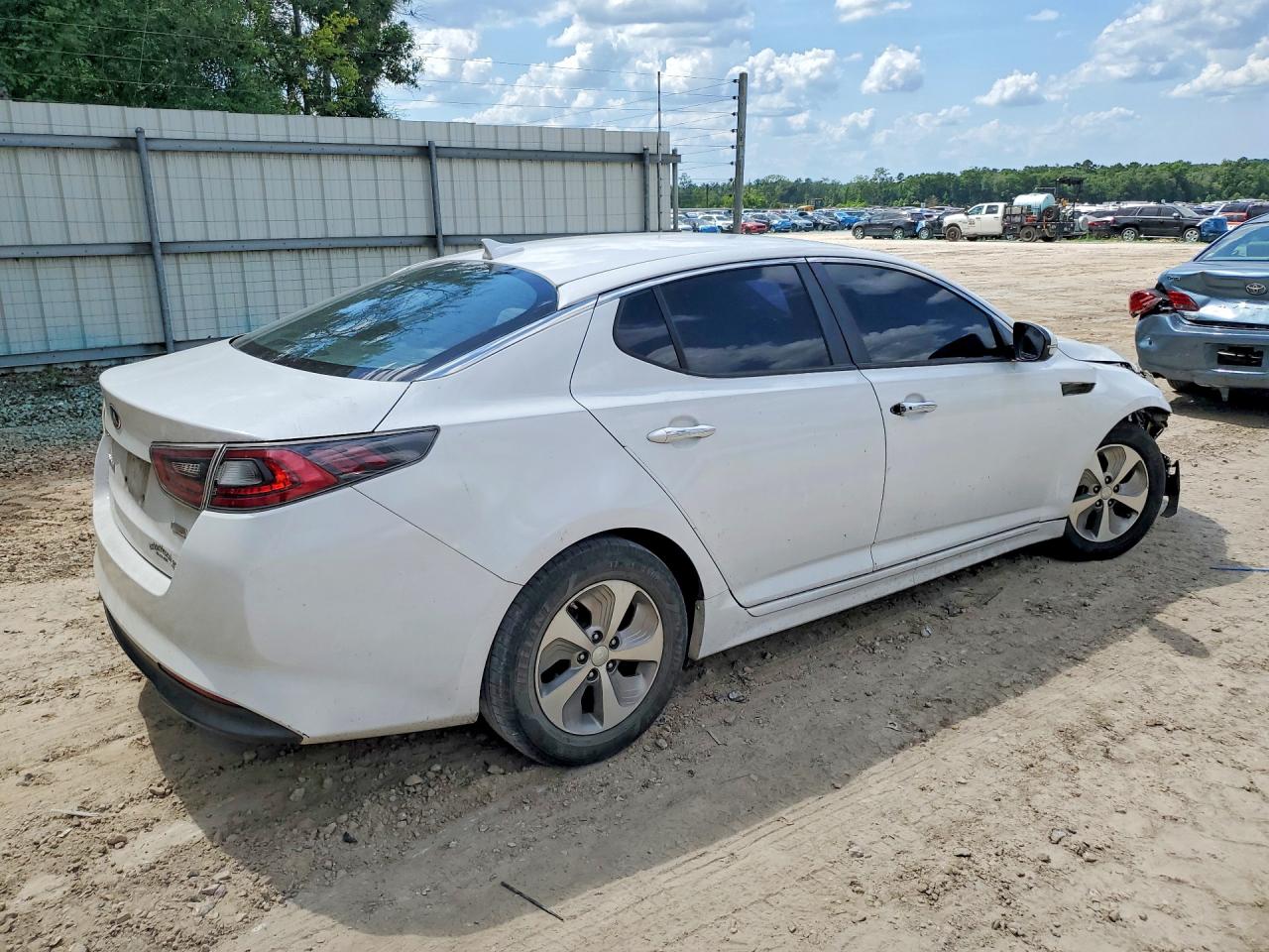 2015 Kia Optima Hybrid White vin: KNAGM4AD3F5090166