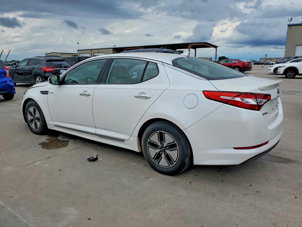 2013 Kia Optima Hybrid Белый vin: KNAGM4AD4D5042219
