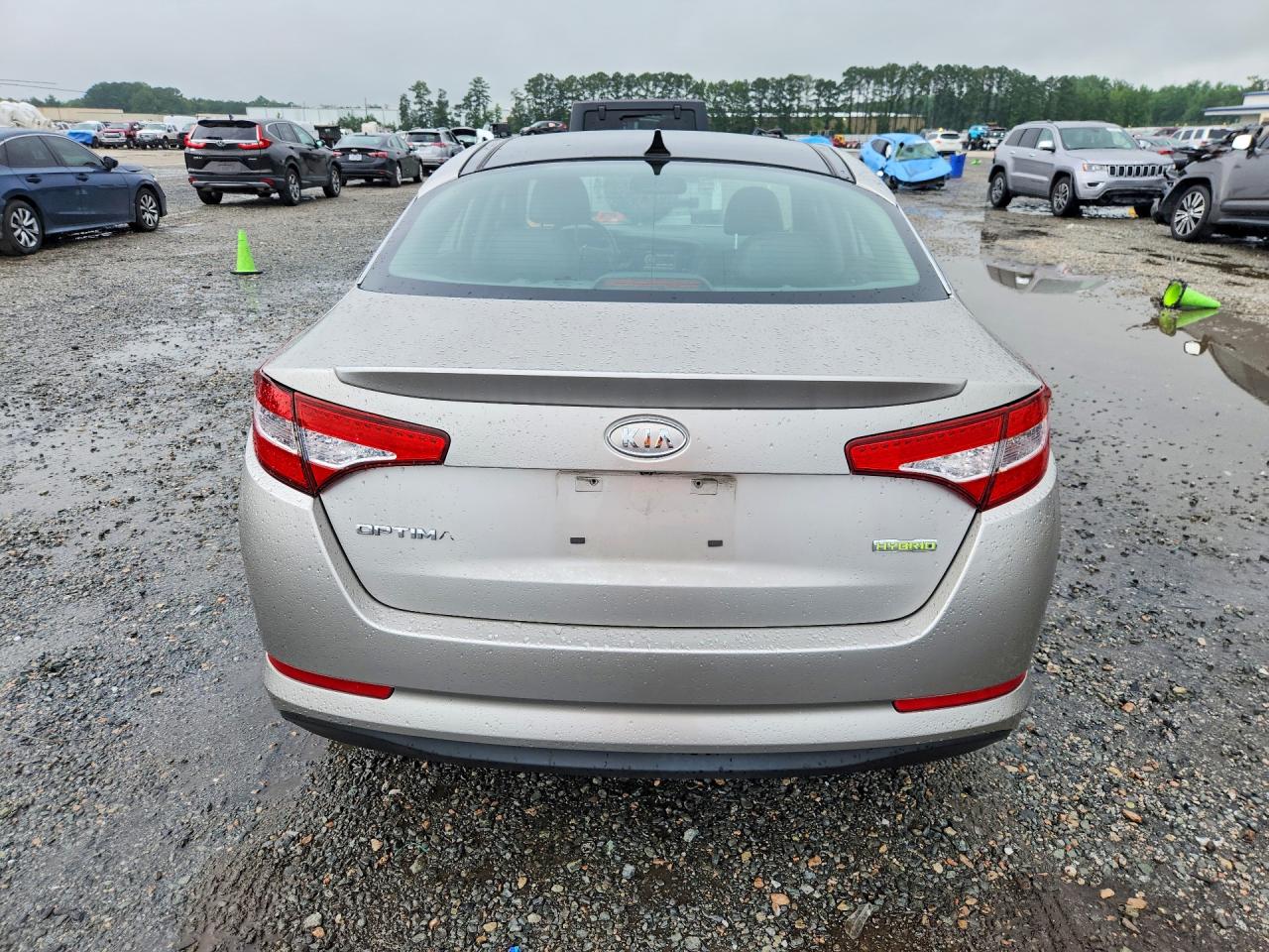 2011 Kia Optima Hybrid Base Gold vin: KNAGM4AD6B5000373