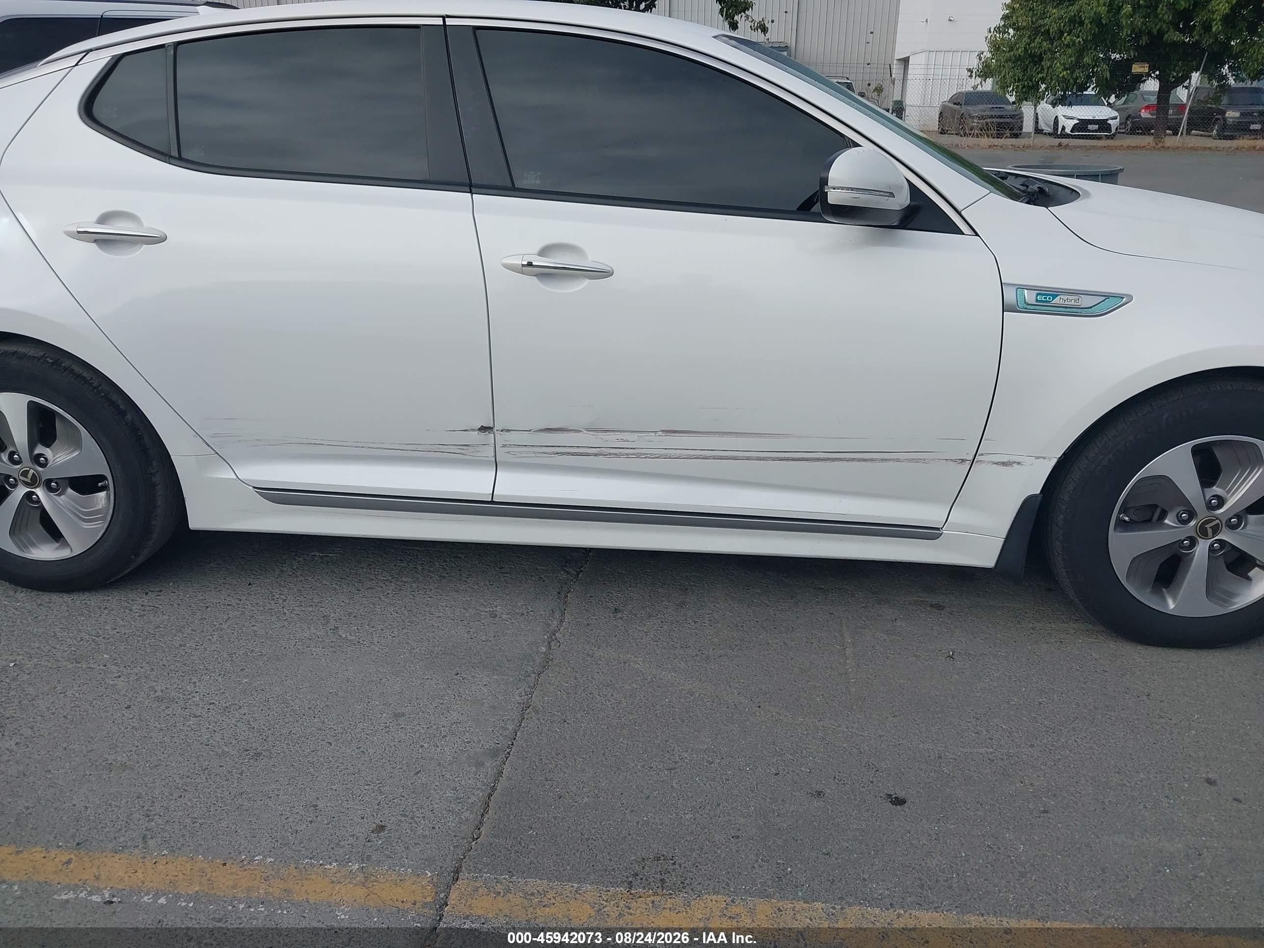 2015 Kia Optima Hybrid   White vin: KNAGM4AD6F5079579