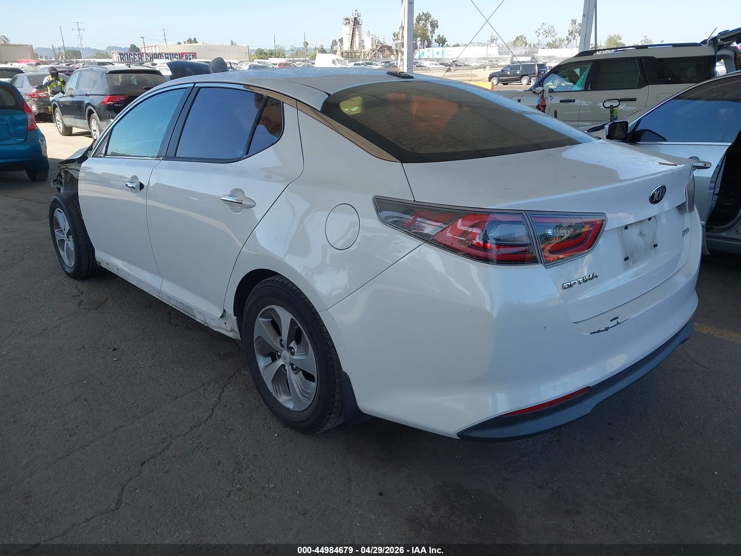 2015 Kia Optima Hybrid   White vin: KNAGM4AD6F5079596