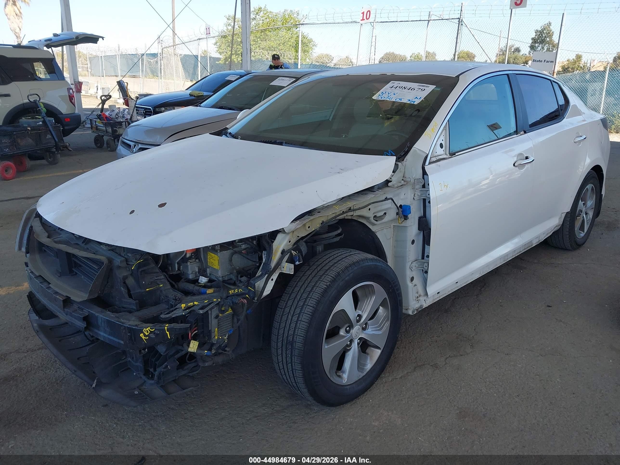 2015 Kia Optima Hybrid   White vin: KNAGM4AD6F5079596