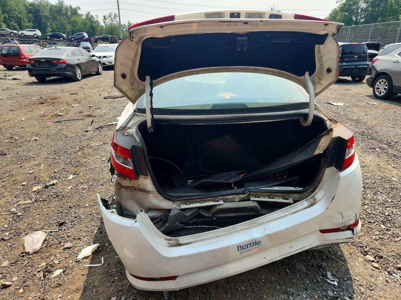 2012 Kia Optima Hybrid White vin: KNAGM4AD7C5018043