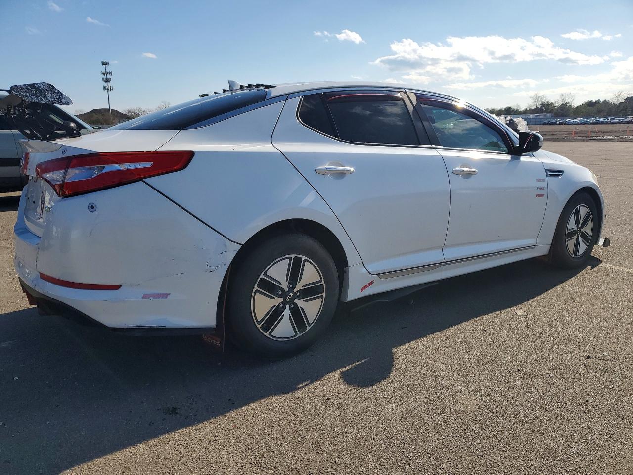 2012 Kia Optima Hybrid Lx White vin: KNAGM4AD7C5027552