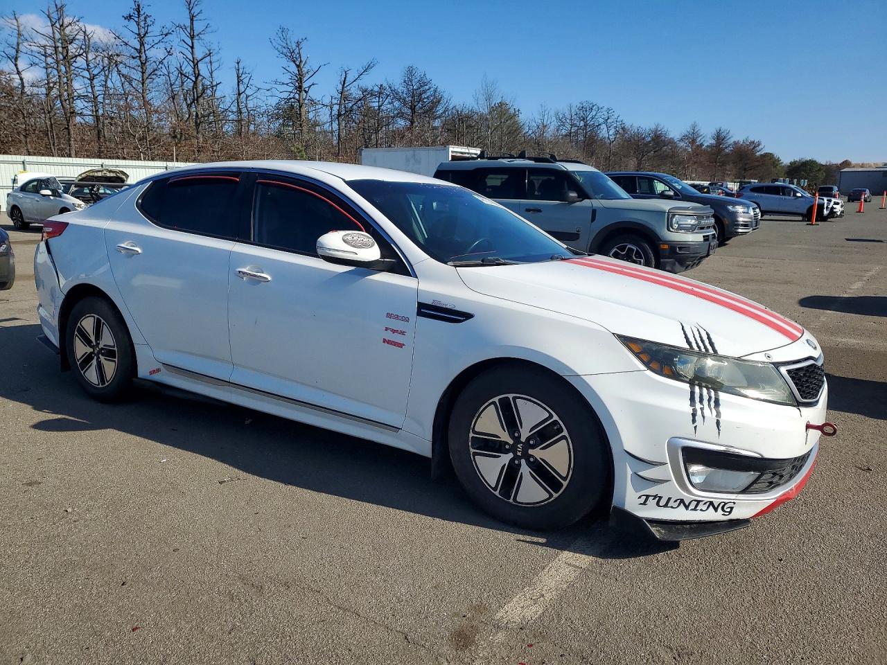 2012 Kia Optima Hybrid Lx White vin: KNAGM4AD7C5027552