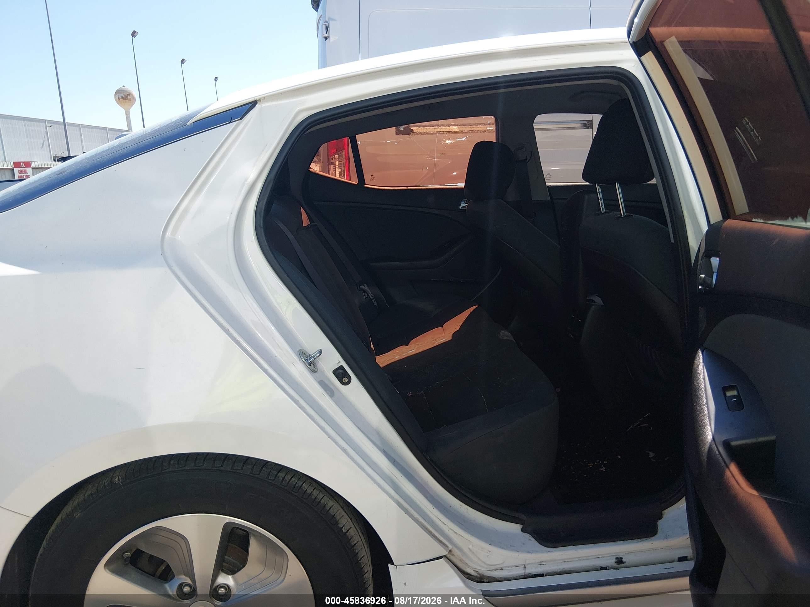 2015 Kia Optima Hybrid   White vin: KNAGM4AD7F5089795