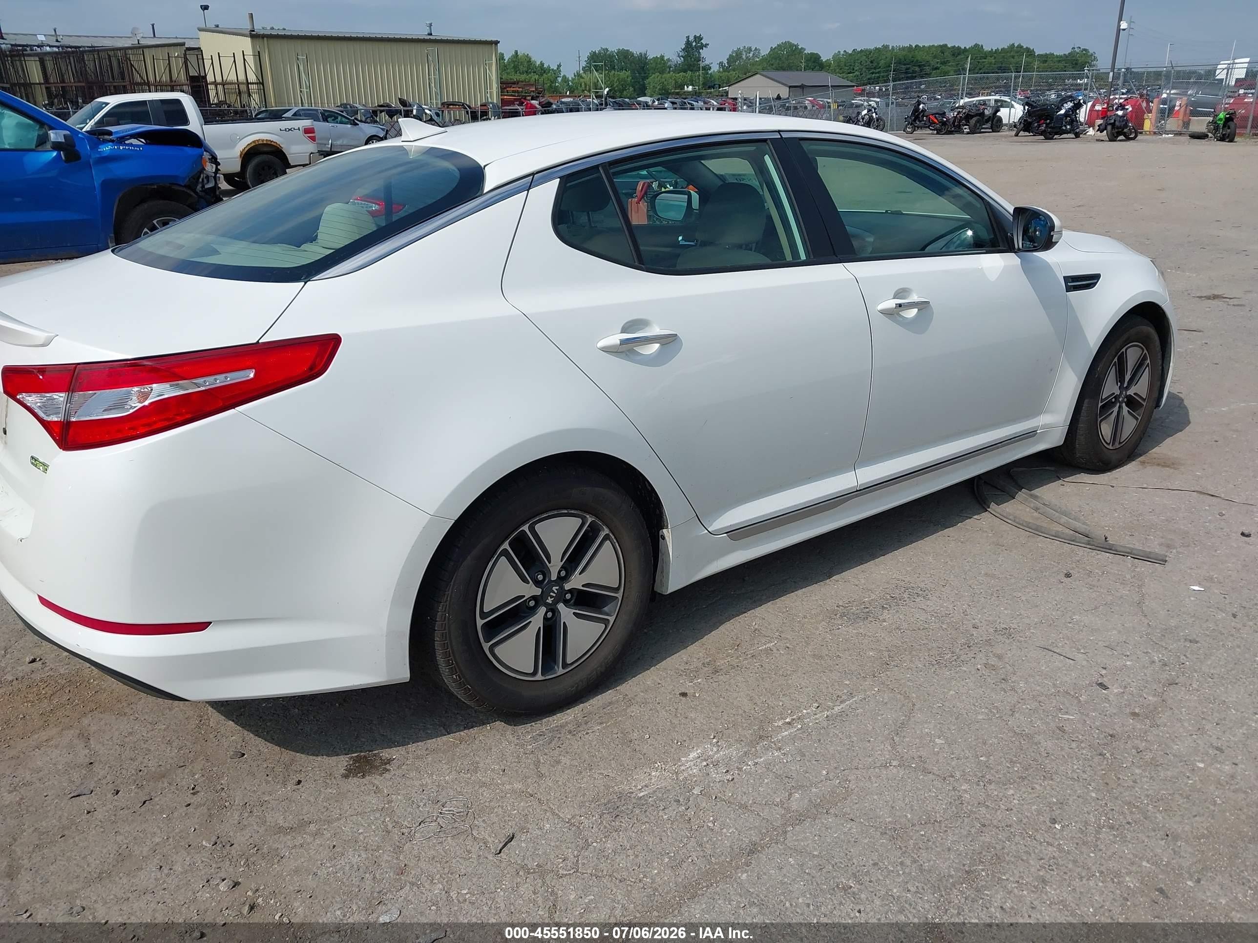 2012 Kia Optima Hybrid Ex White vin: KNAGM4AD8C5023378