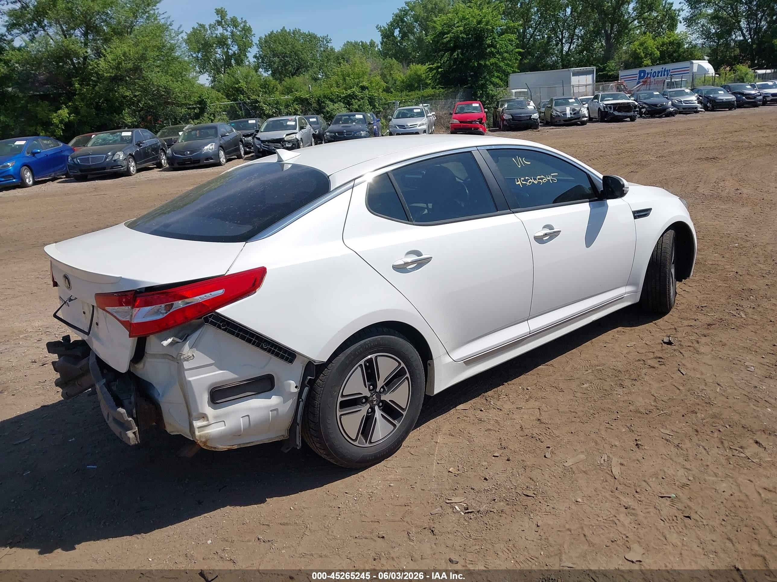 2013 Kia Optima Hybrid Lx White vin: KNAGM4ADXD5046310