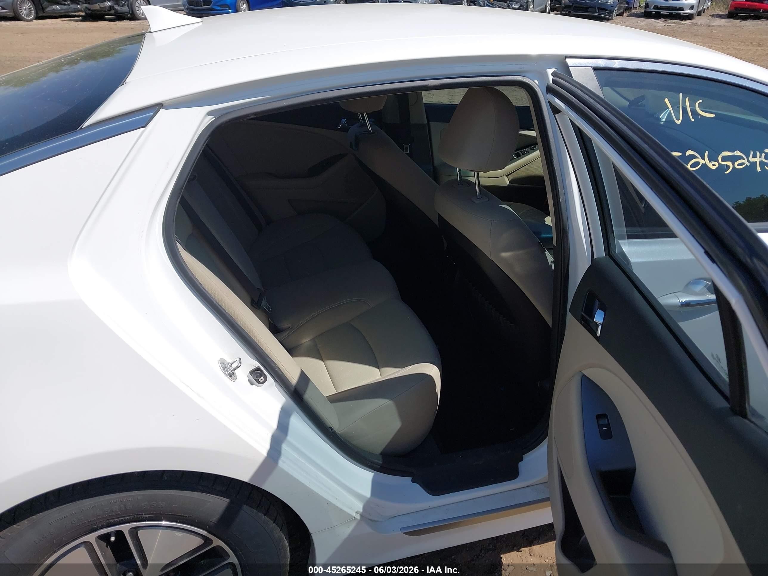 2013 Kia Optima Hybrid Lx White vin: KNAGM4ADXD5046310
