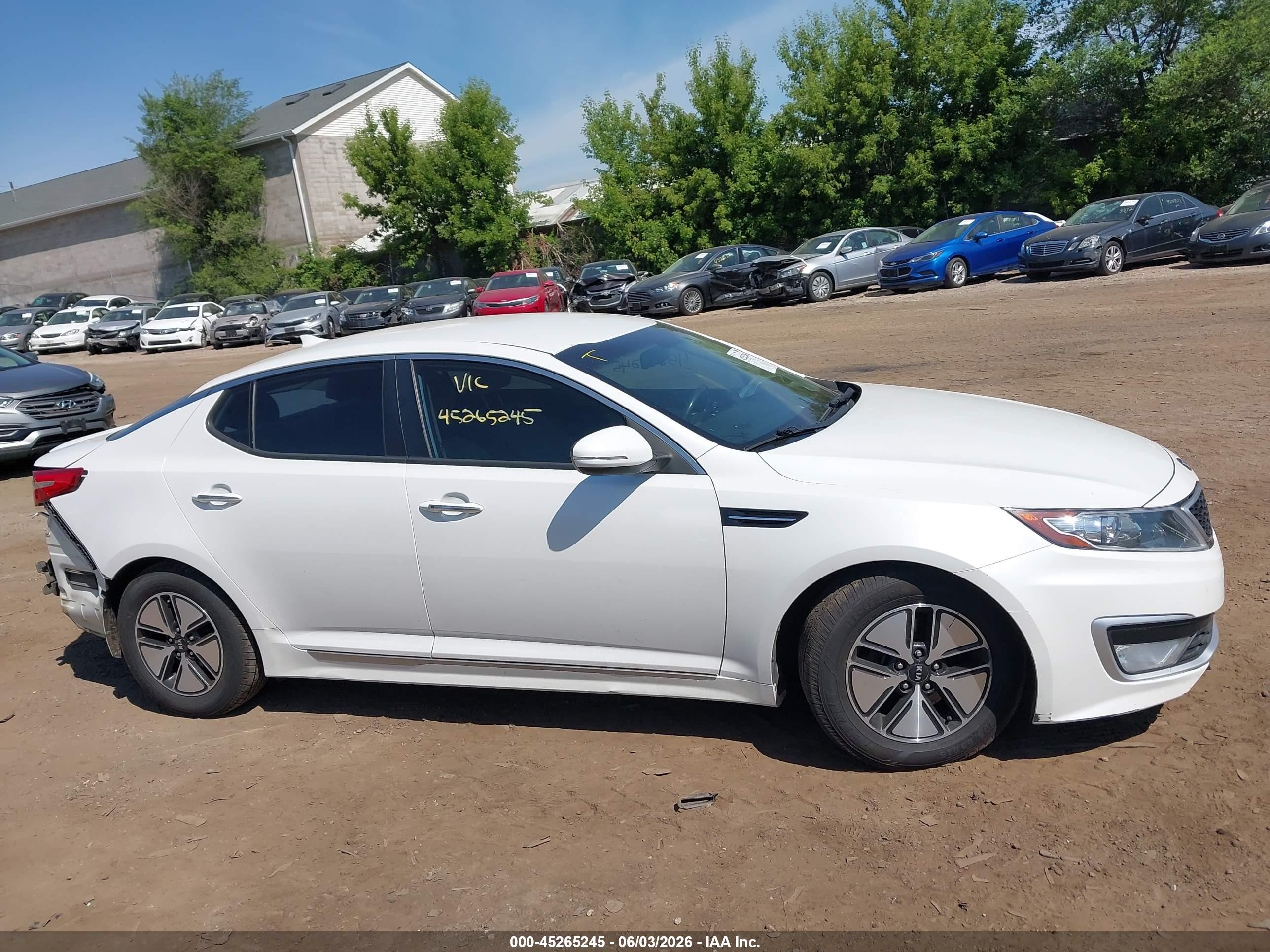 2013 Kia Optima Hybrid Lx White vin: KNAGM4ADXD5046310