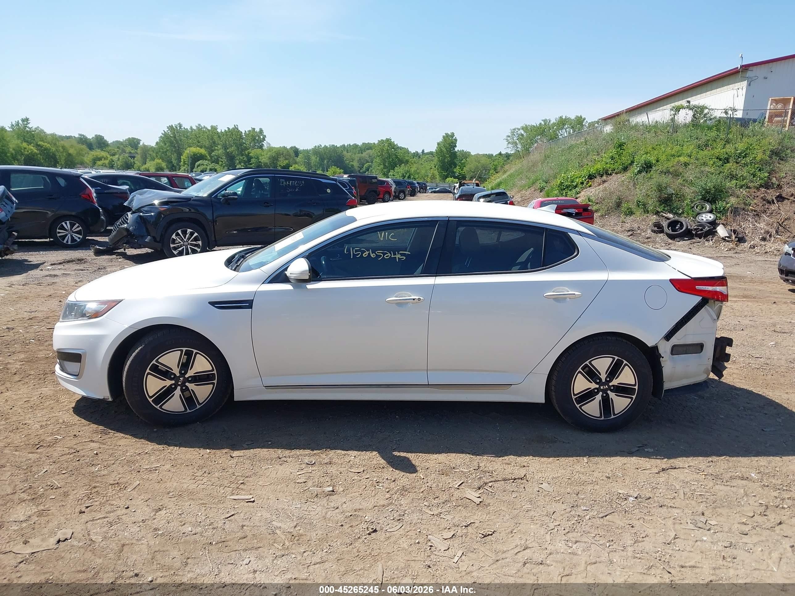 2013 Kia Optima Hybrid Lx White vin: KNAGM4ADXD5046310