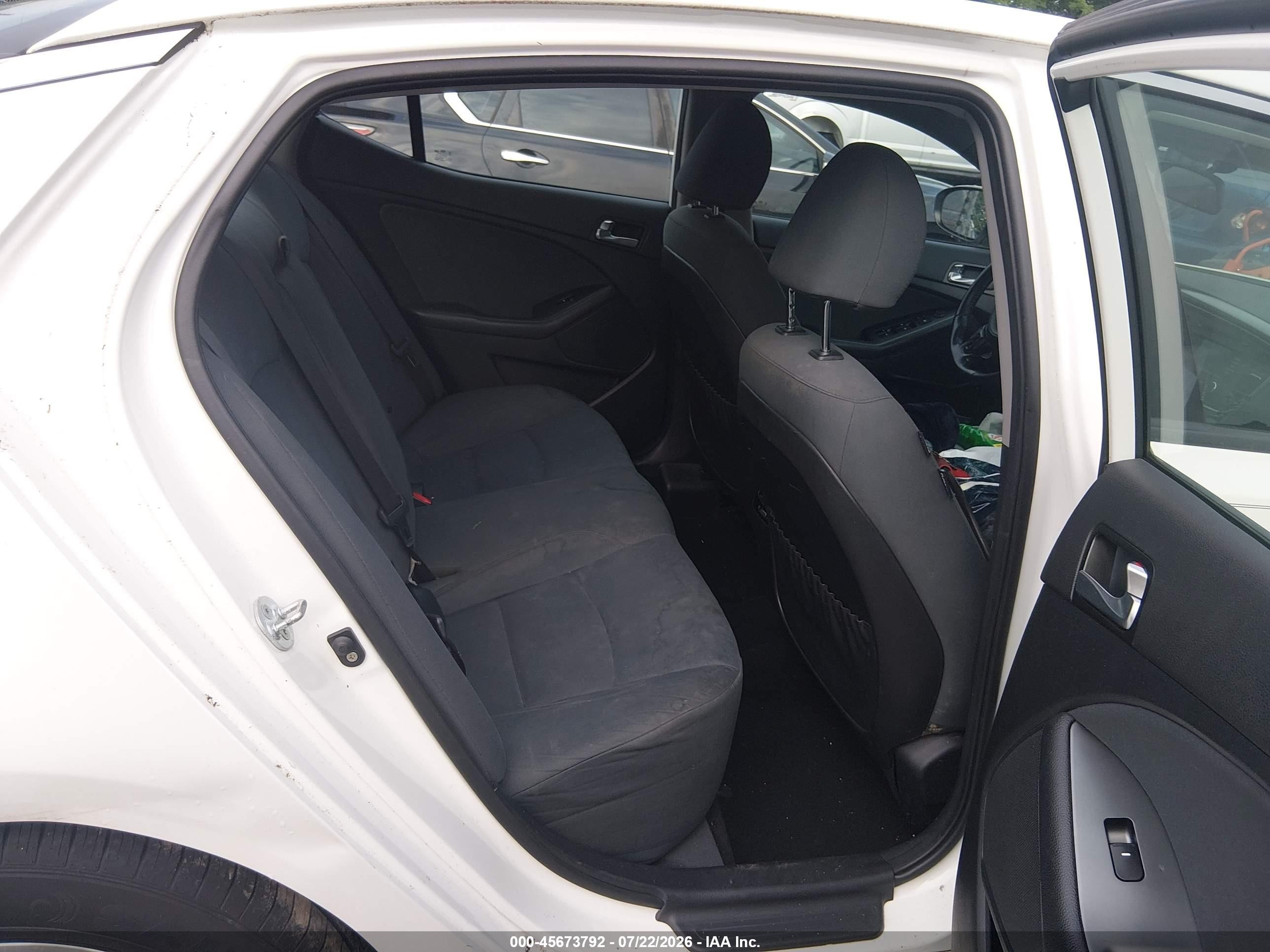 2015 Kia Optima Hybrid   Белый vin: KNAGM4ADXF5089595