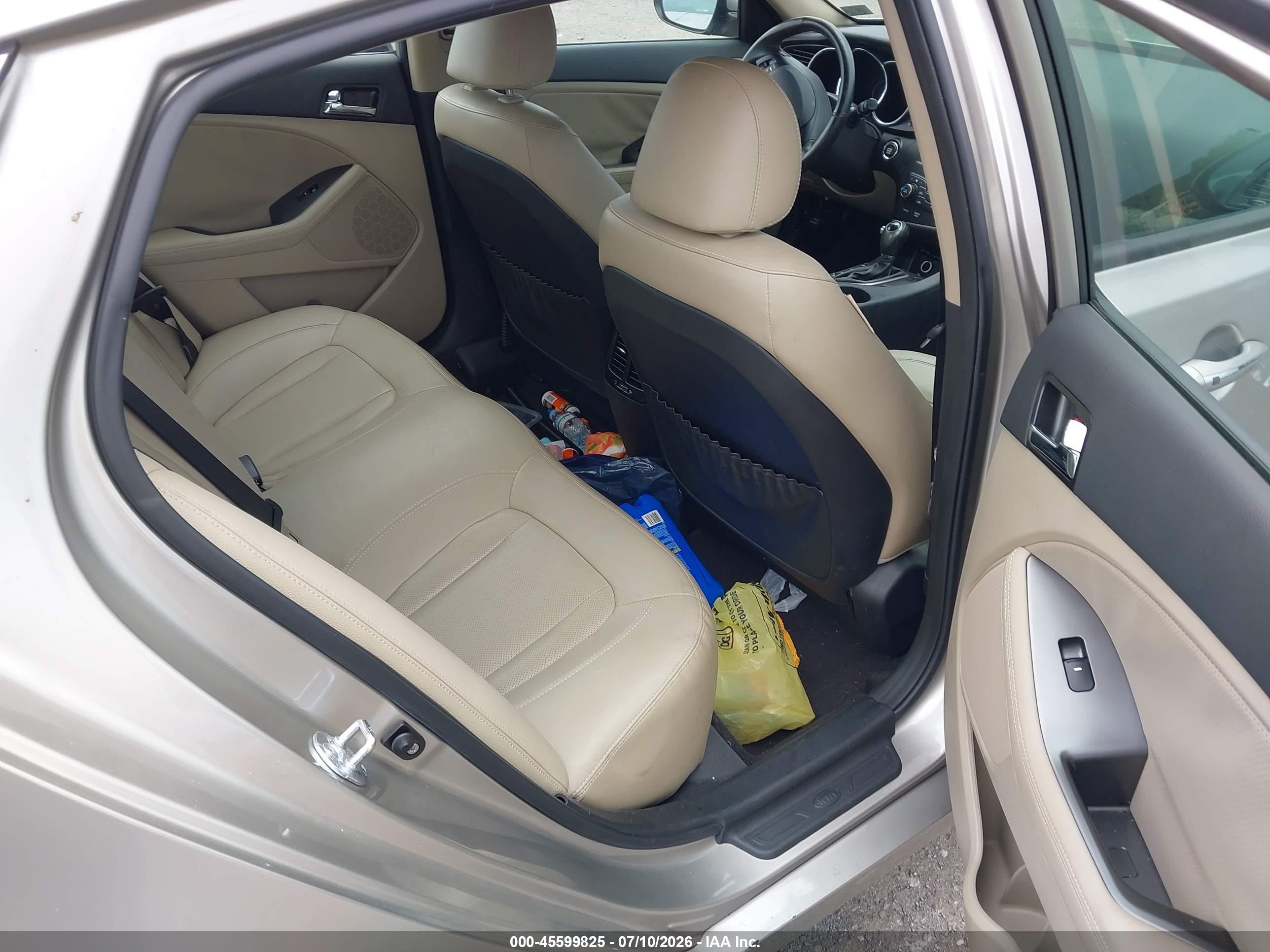 2011 Kia Optima Ex Beige vin: KNAGN4A70B5080356