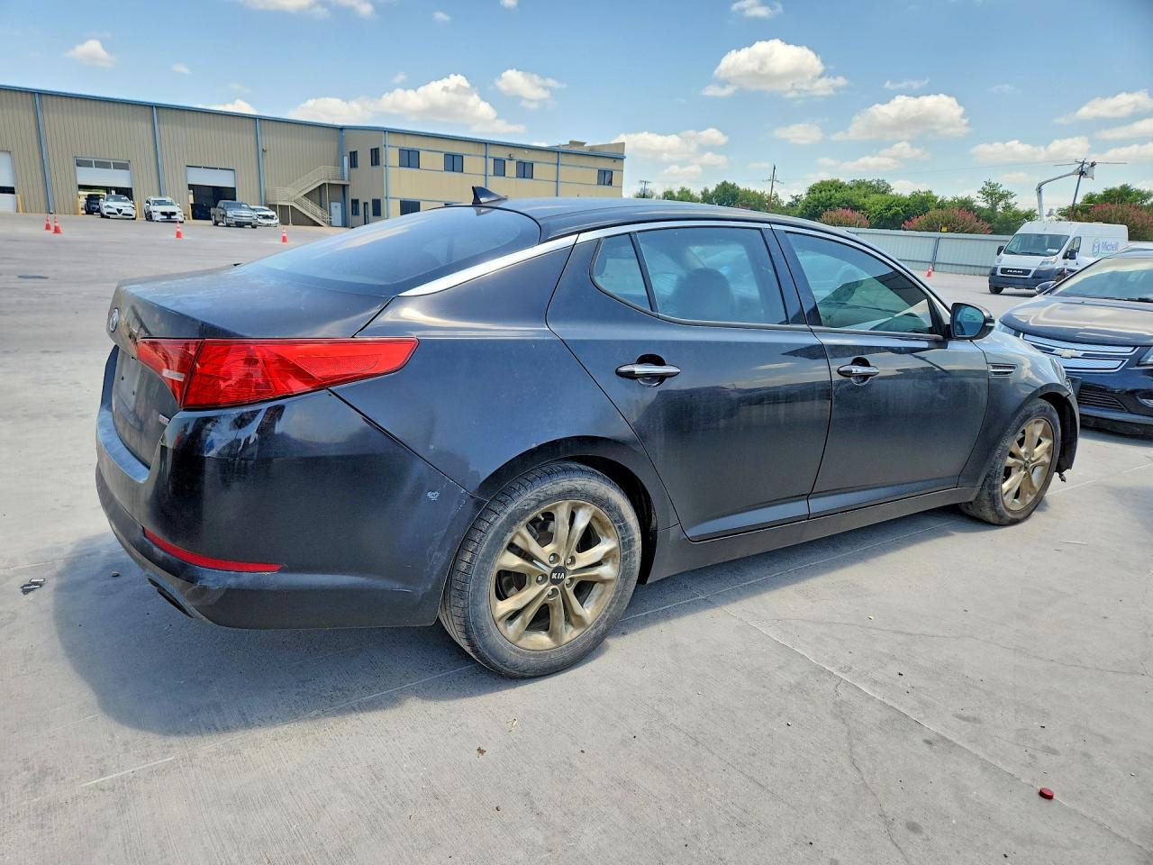 2011 Kia Optima Ex Black vin: KNAGN4A70B5113792