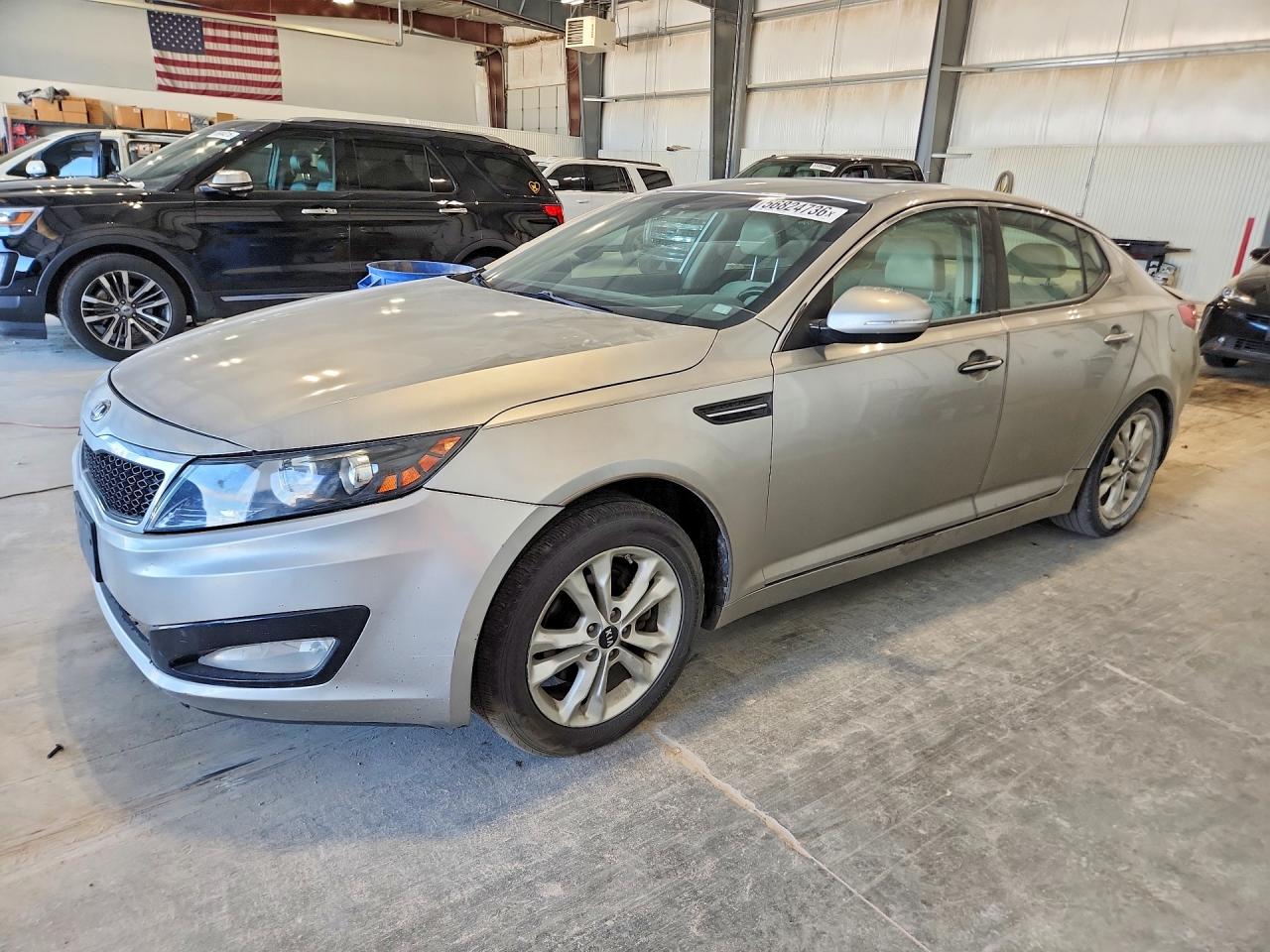 2011 Kia Optima Ex Серебряный vin: KNAGN4A71B5081807