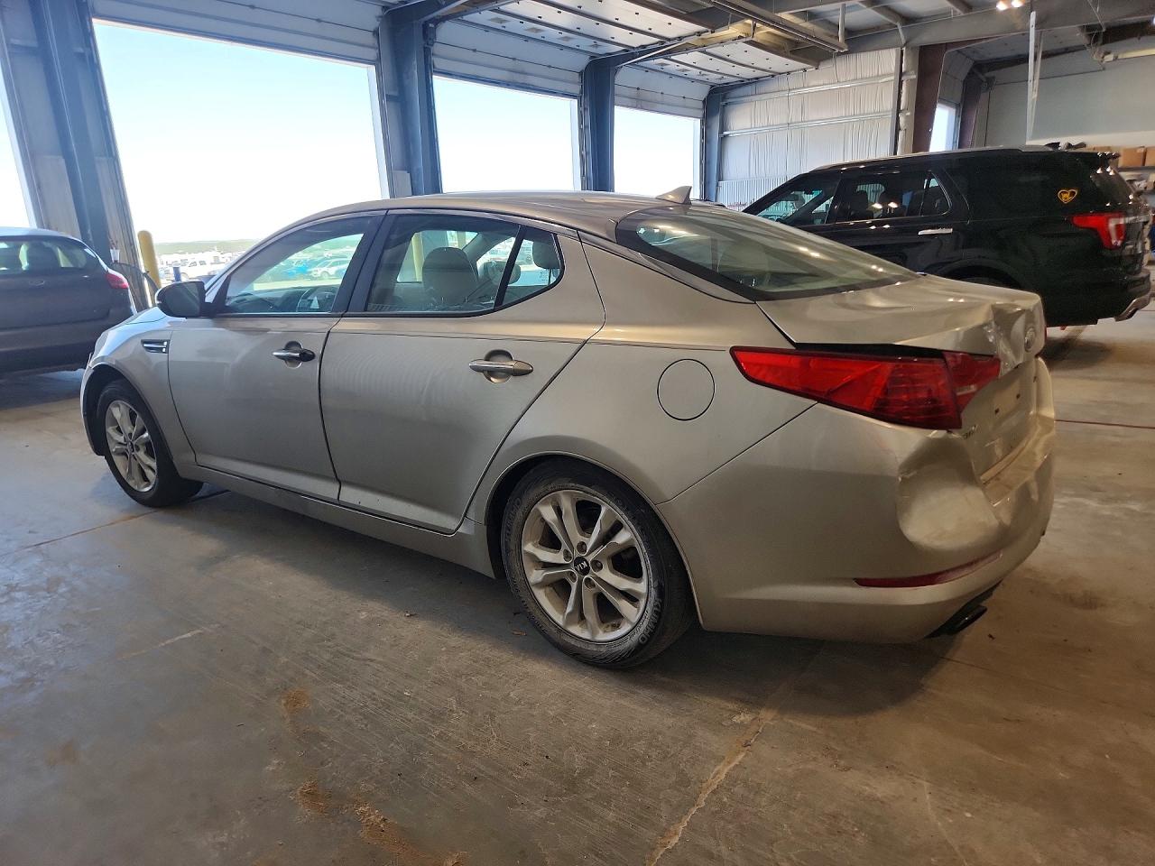 2011 Kia Optima Ex Серебряный vin: KNAGN4A71B5081807