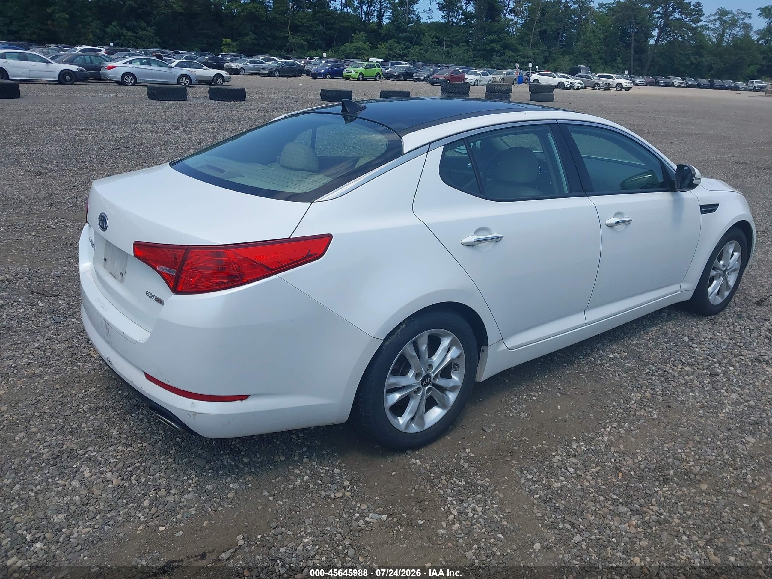 2011 Kia Optima Ex White vin: KNAGN4A73B5127427