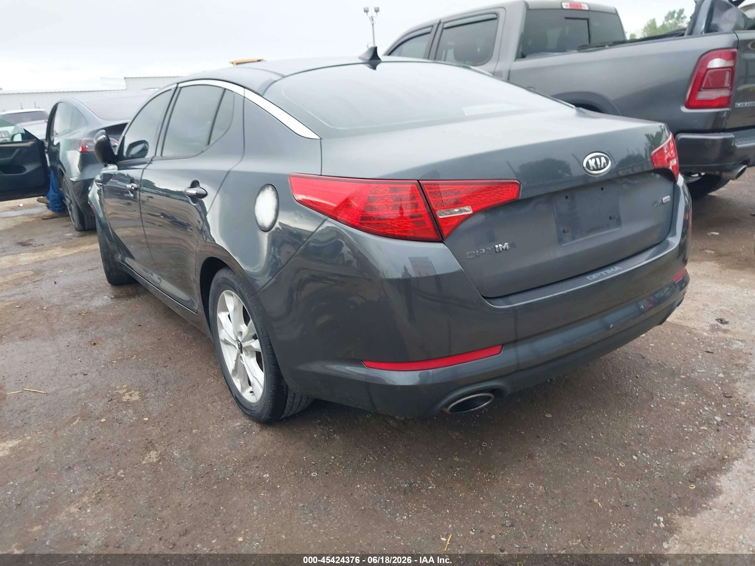 2011 Kia Optima Ex Черный vin: KNAGN4A74B5128683