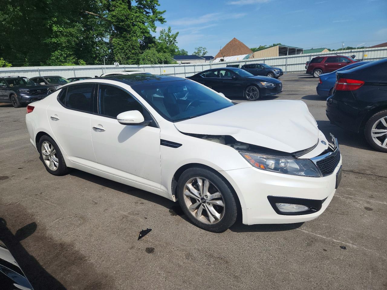 2011 Kia Optima Ex White vin: KNAGN4A75B5168948