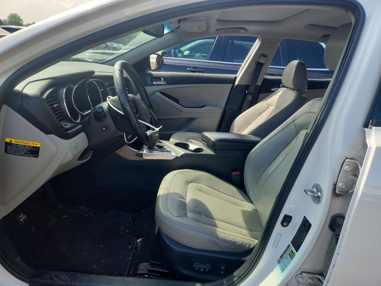 2011 Kia Optima Ex White vin: KNAGN4A75B5168948