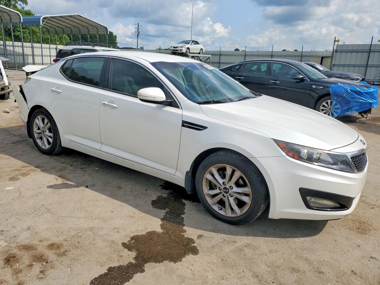 2011 Kia Optima Ex White vin: KNAGN4A76B5153052