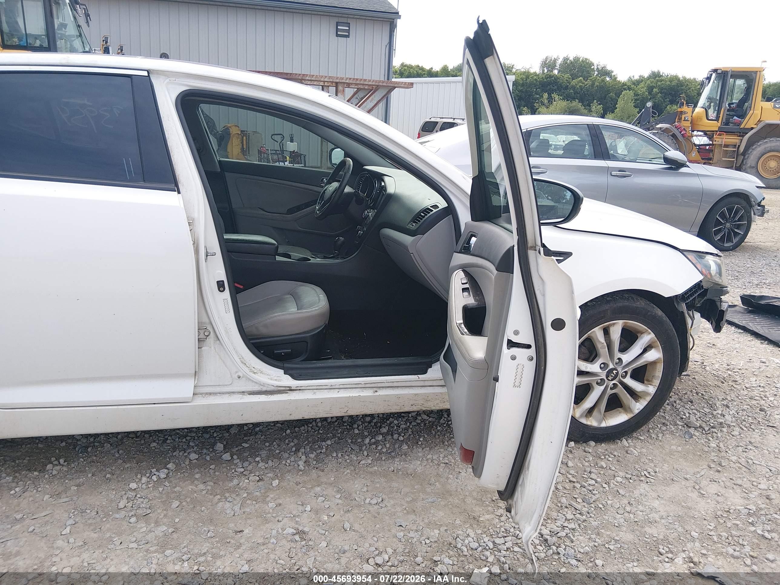 2011 Kia Optima Ex White vin: KNAGN4A77B5058466