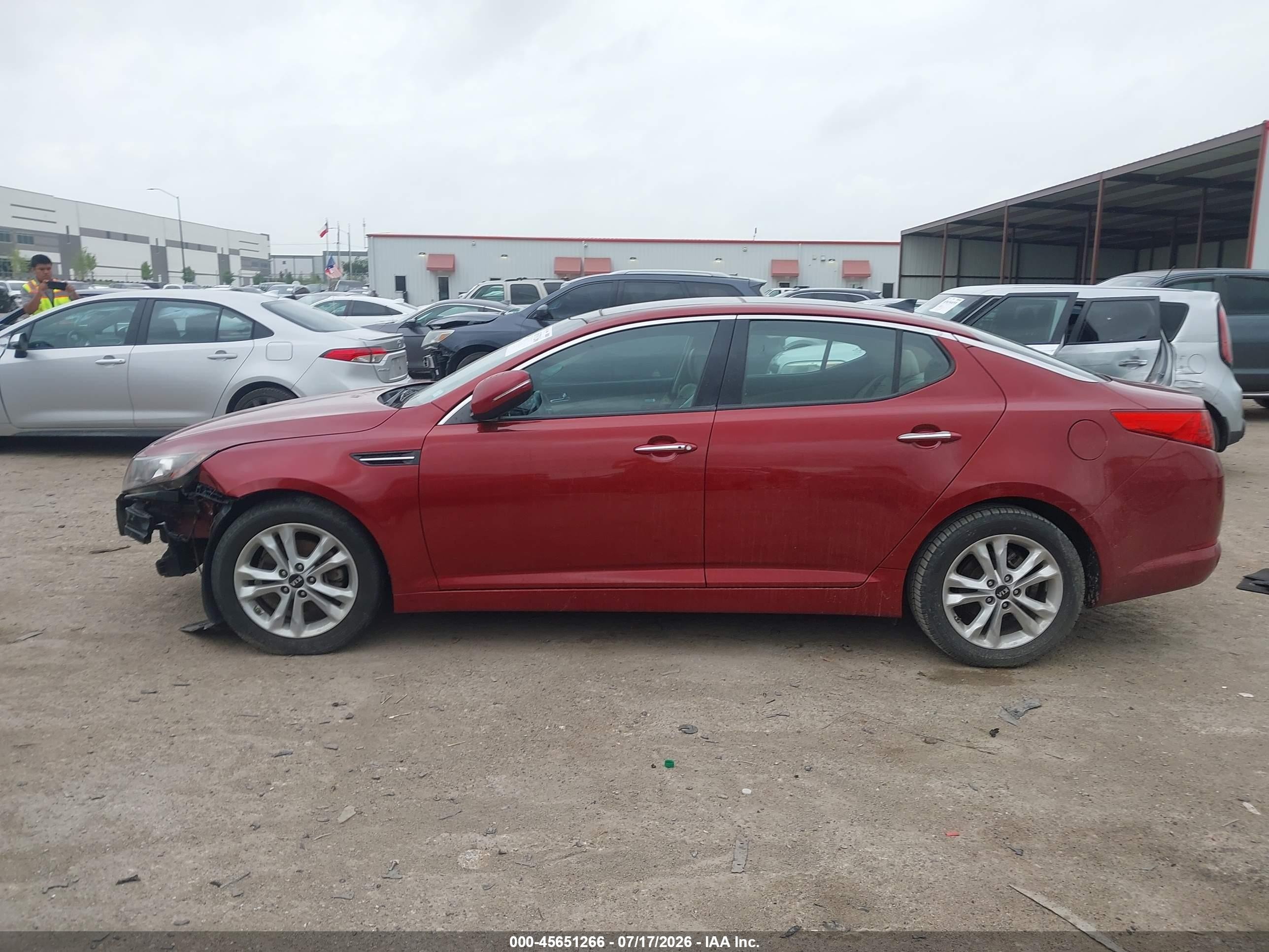 2011 Kia Optima Ex Red vin: KNAGN4A77B5064672