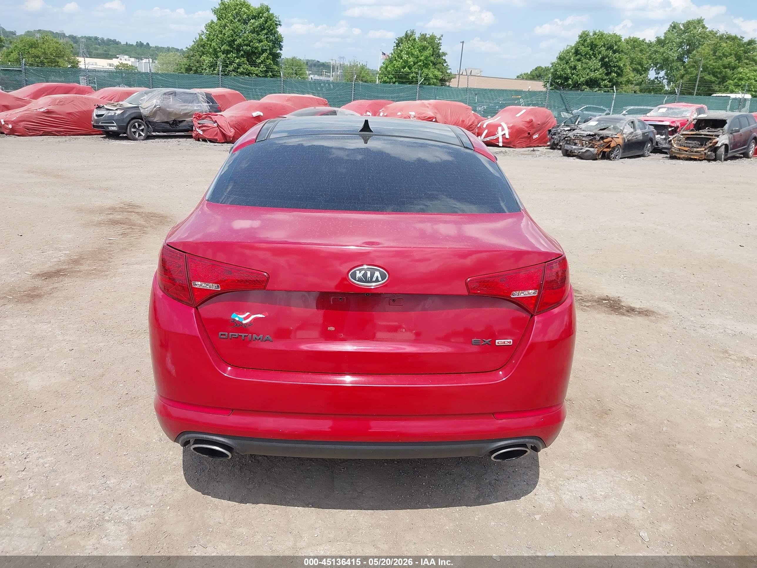 2011 Kia Optima Ex Red vin: KNAGN4A78B5062011