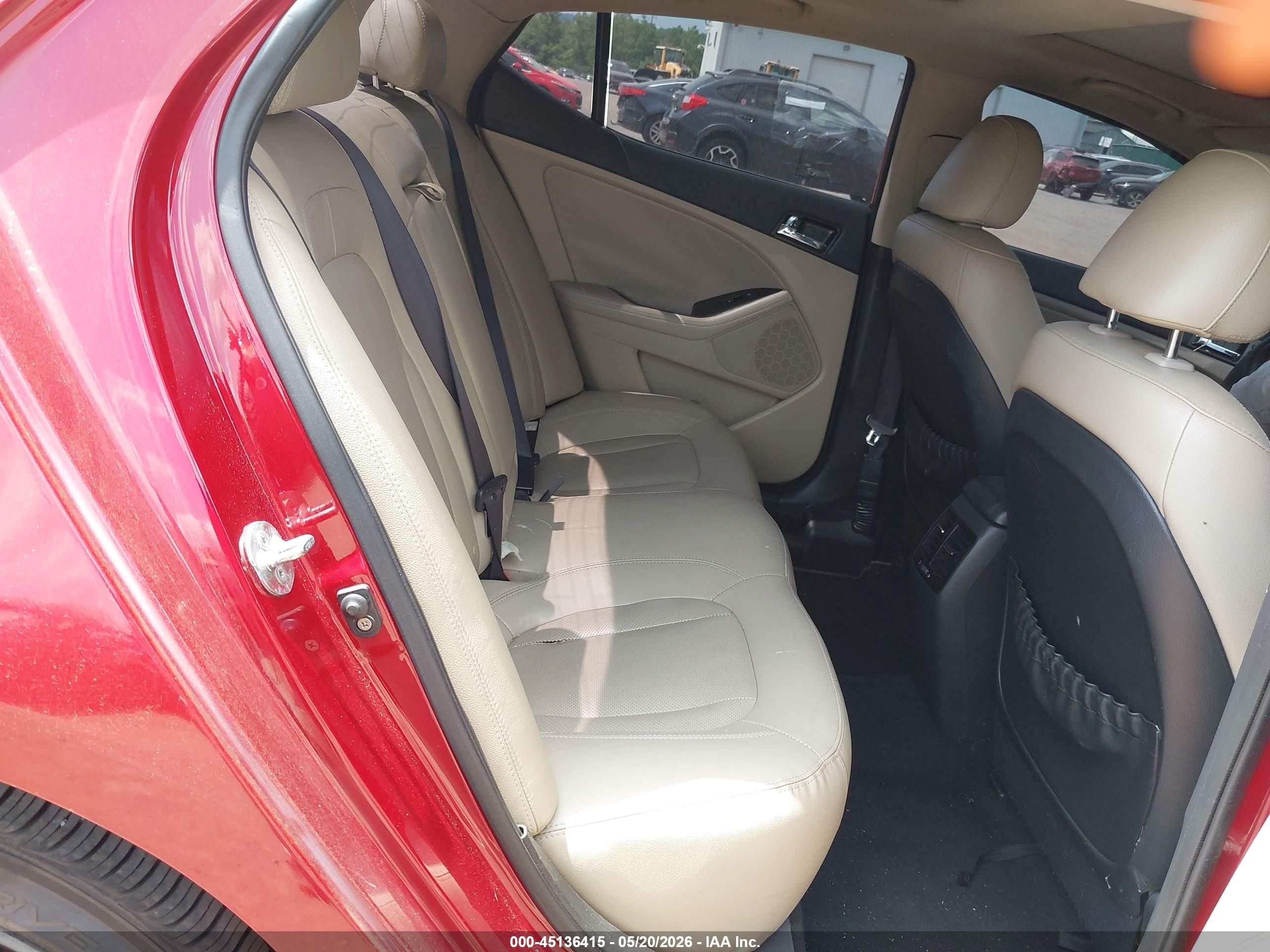 2011 Kia Optima Ex Red vin: KNAGN4A78B5062011
