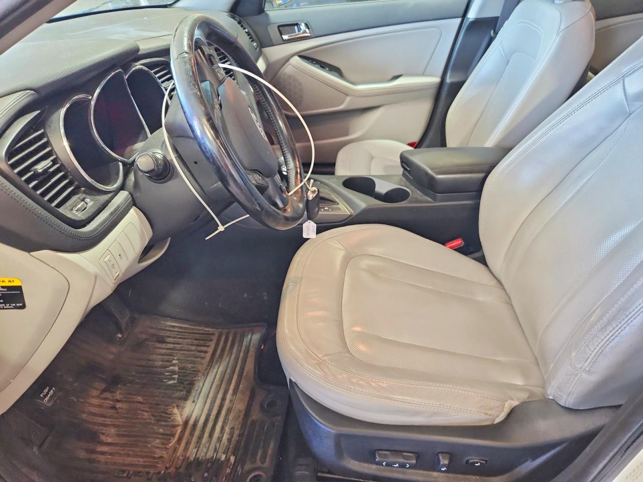 2011 Kia Optima Ex White vin: KNAGN4A79B5082834