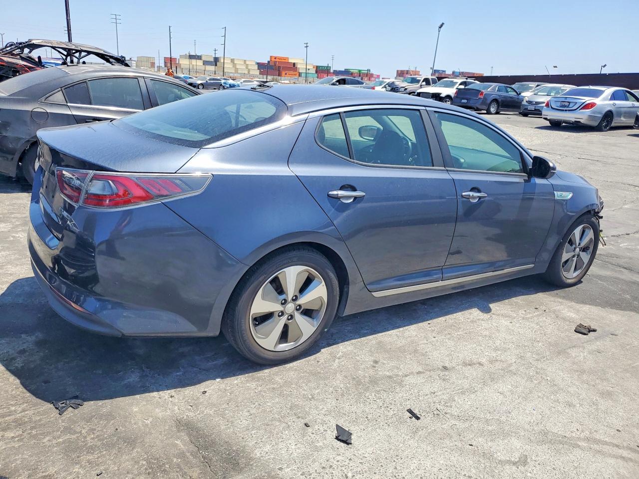 2015 Kia Optima Hybrid Blue vin: KNAGN4ADXF5080635