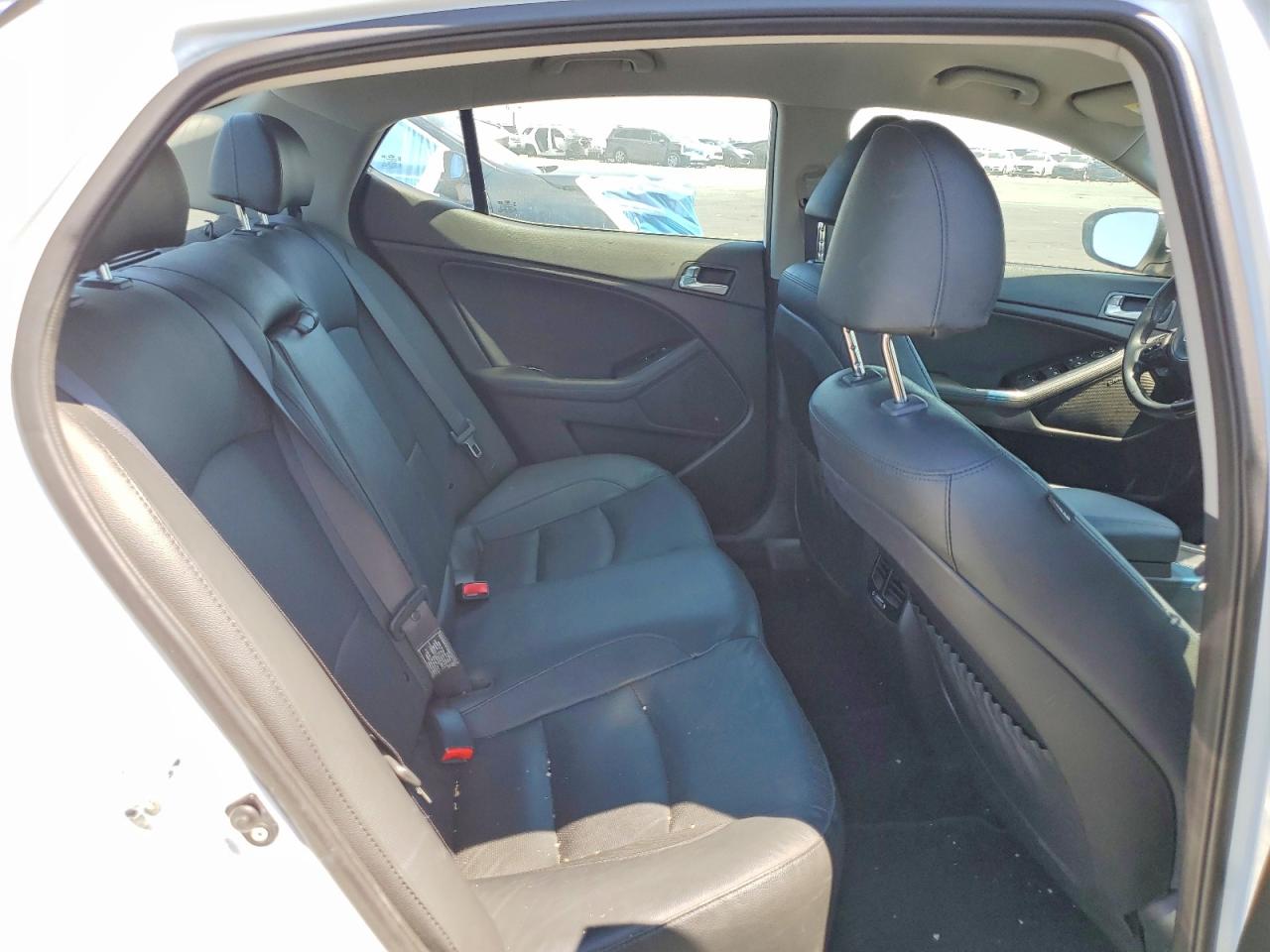 2015 Kia Optima Hybrid White vin: KNAGN4ADXF5083082