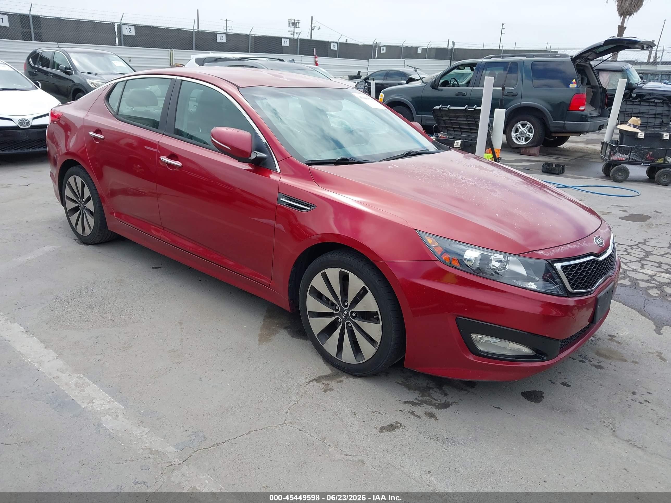 2011 Kia Optima Sx Burgundy vin: KNAGR4A69B5086068