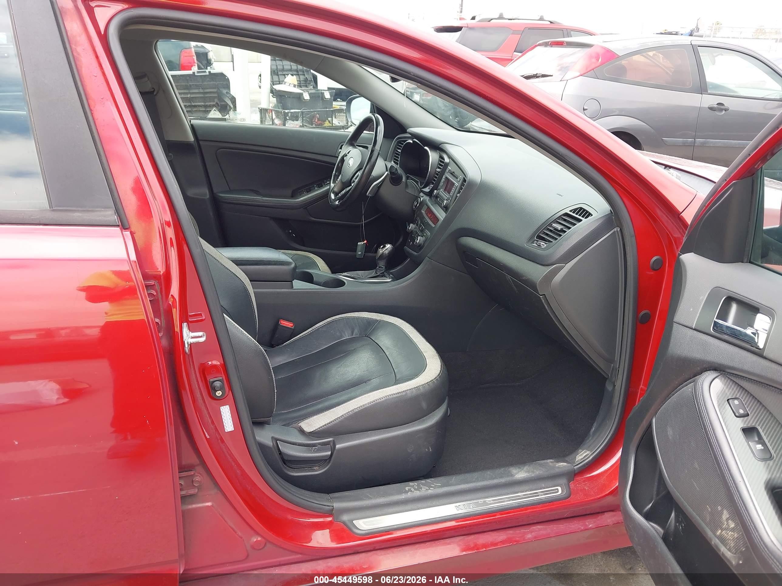2011 Kia Optima Sx Burgundy vin: KNAGR4A69B5086068