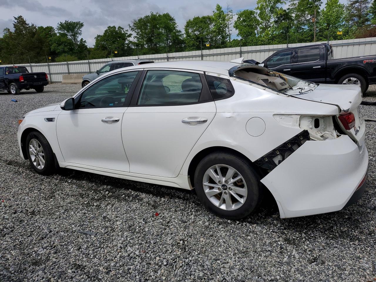 2016 Kia Optima Lx White vin: KNAGT4L35G5098455