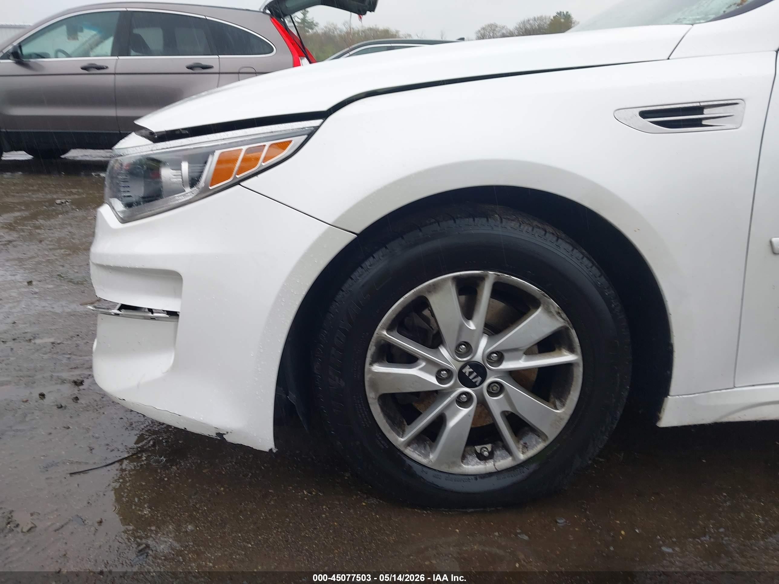 2017 Kia Optima Lx White vin: KNAGT4L39H5147772